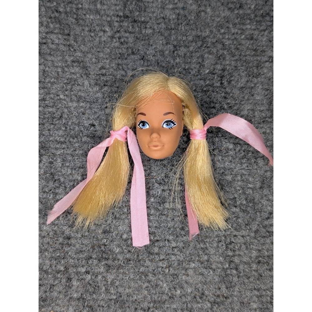 Vintage 1971 Mattel Barbie Head ONLY‎ blonde Straight Hair Blue Eyes MOD Makeup